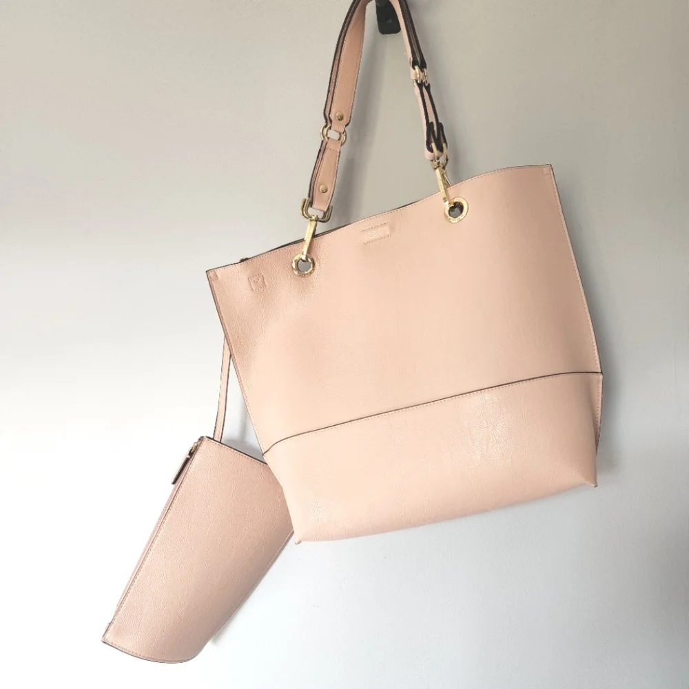 New Calvin Klein Pale Pink Leather R-kitote Tote Bag Gold Wardware